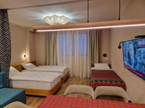 Roshka Apartment